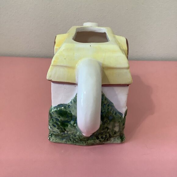 Vintage Retro Kitsch Cottagecore Novelty Mini Ceramic Cottage Shaped Teapot - Picture 2 of 8